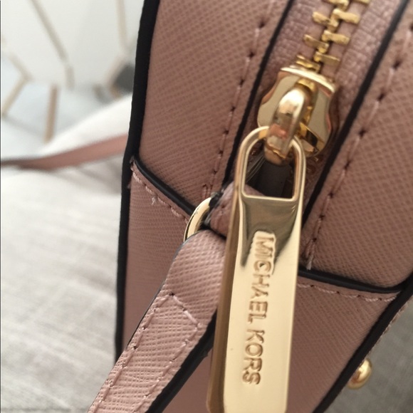 NWT Michael Kors Sandrine Stud LG EW Crossbody ✨ - Picture 6 of 8